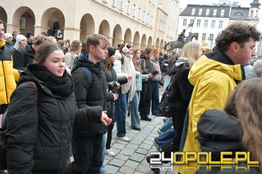 24. Polonez Maturzystów w Opolu. Ostatnia prosta przed maturą (WIDEO)