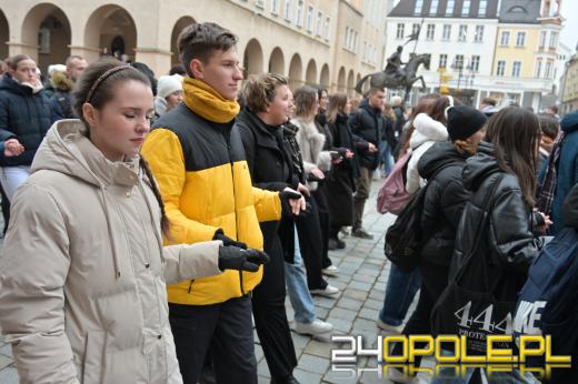 24. Polonez Maturzystów w Opolu. Ostatnia prosta przed maturą (WIDEO)