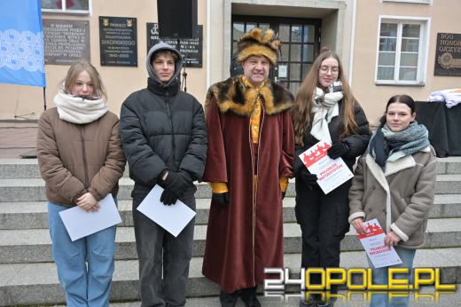 24. Polonez Maturzystów w Opolu. Ostatnia prosta przed maturą (WIDEO)