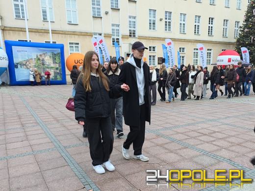 24. Polonez Maturzystów w Opolu. Ostatnia prosta przed maturą (WIDEO)