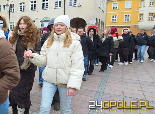 24. Polonez Maturzystów w Opolu. Ostatnia prosta przed maturą (WIDEO)