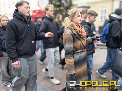 24. Polonez Maturzystów w Opolu. Ostatnia prosta przed maturą (WIDEO)