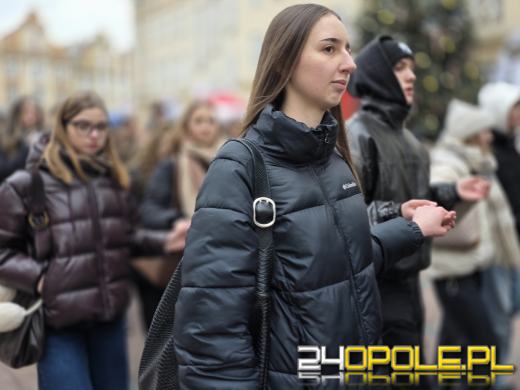 24. Polonez Maturzystów w Opolu. Ostatnia prosta przed maturą (WIDEO)