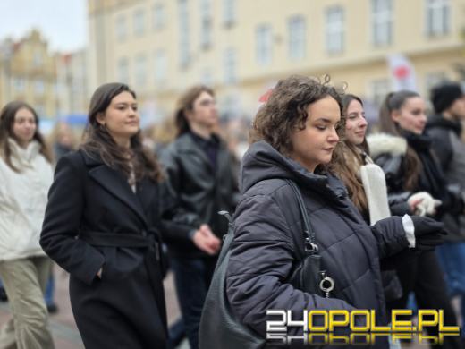 24. Polonez Maturzystów w Opolu. Ostatnia prosta przed maturą (WIDEO)