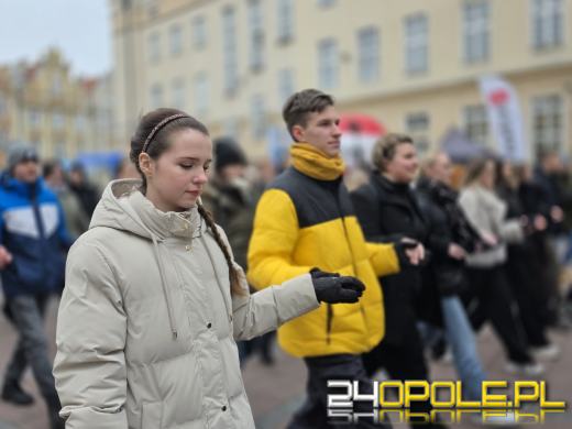 24. Polonez Maturzystów w Opolu. Ostatnia prosta przed maturą (WIDEO)