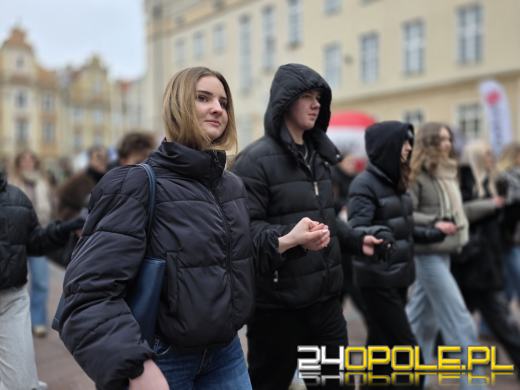 24. Polonez Maturzystów w Opolu. Ostatnia prosta przed maturą (WIDEO)