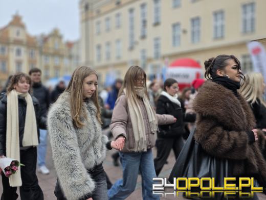 24. Polonez Maturzystów w Opolu. Ostatnia prosta przed maturą (WIDEO)