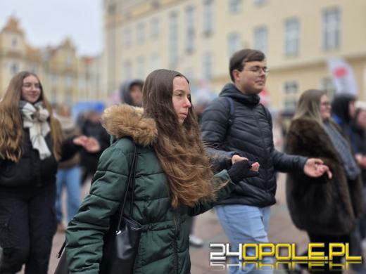 24. Polonez Maturzystów w Opolu. Ostatnia prosta przed maturą (WIDEO)