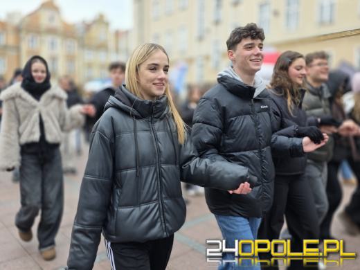 24. Polonez Maturzystów w Opolu. Ostatnia prosta przed maturą (WIDEO)