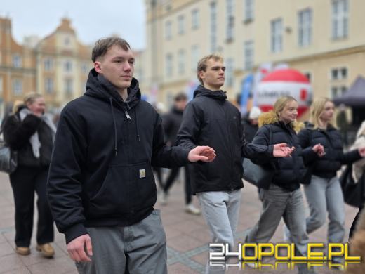 24. Polonez Maturzystów w Opolu. Ostatnia prosta przed maturą (WIDEO)