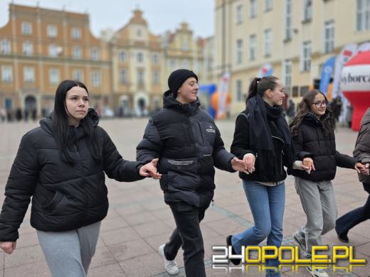 24. Polonez Maturzystów w Opolu. Ostatnia prosta przed maturą (WIDEO)