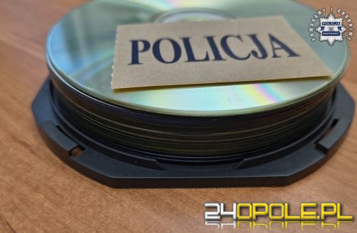 Nagrywał i robił zdjęcia dzieciom w sklepowej toalecie