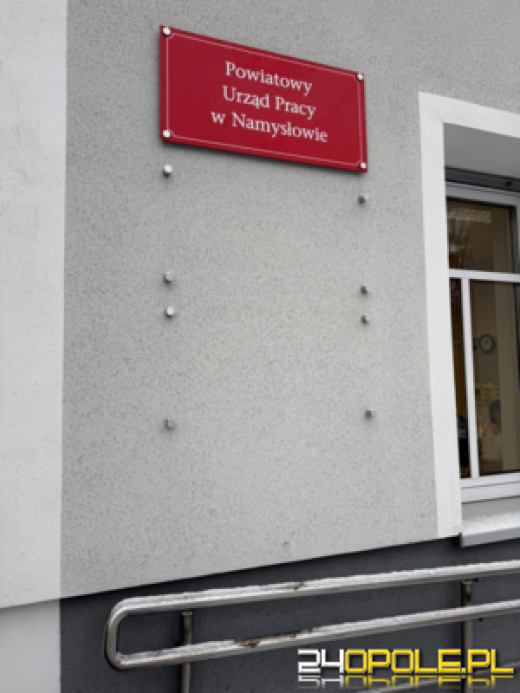 Od 25 lat szukał zatrudnienia, w końcu ukradł tablicę urzędu pracy