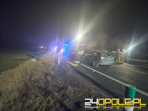 Wypadek na obwodnicy Opola. Zderzenie czterech aut, pięć osób rannych