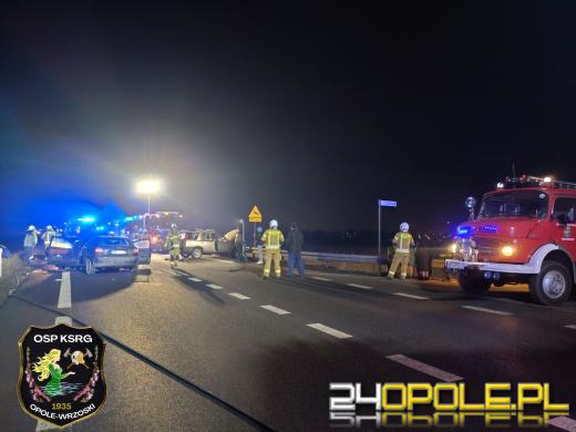 Wypadek na obwodnicy Opola. Zderzenie czterech aut, pięć osób rannych