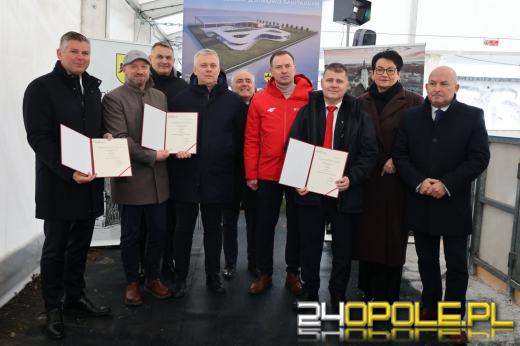 Rządowe wsparcie na budowę trzech lodowisk w regionie