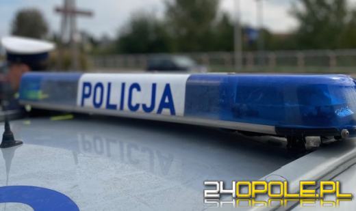 Jechała bez zderzaka. Podczas kontroli wyszło na jaw, że nie ma uprawnień