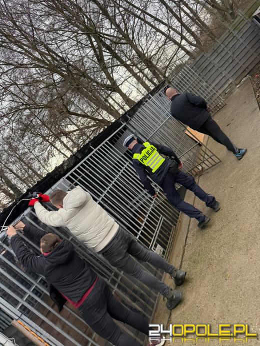 Policjanci z sercem dla zwierząt