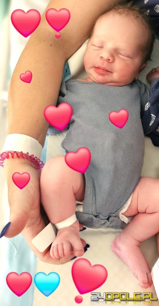 Walentynki na oddziale neonatologicznym. Szpital pokazał rodzinne chwile