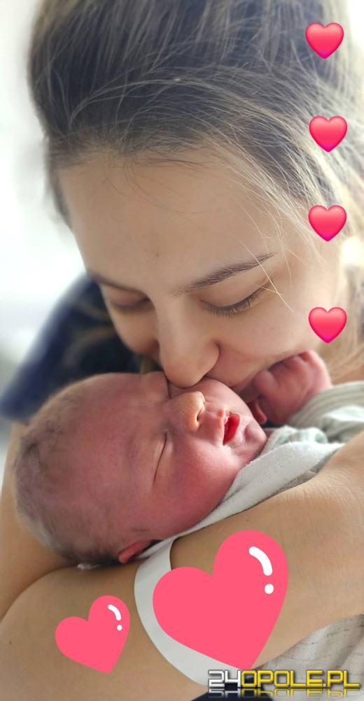 Walentynki na oddziale neonatologicznym. Szpital pokazał rodzinne chwile