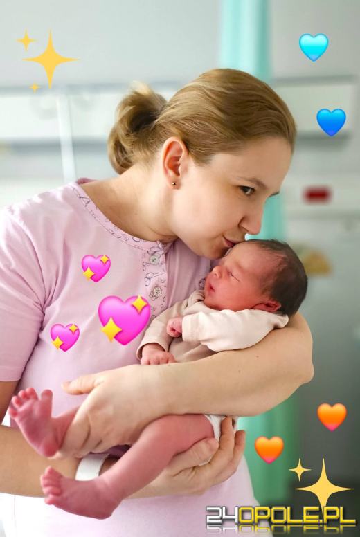 Walentynki na oddziale neonatologicznym. Szpital pokazał rodzinne chwile