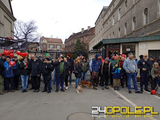 Koniec warzenia w Namysłowie. Pikieta i głosy w obronie browaru