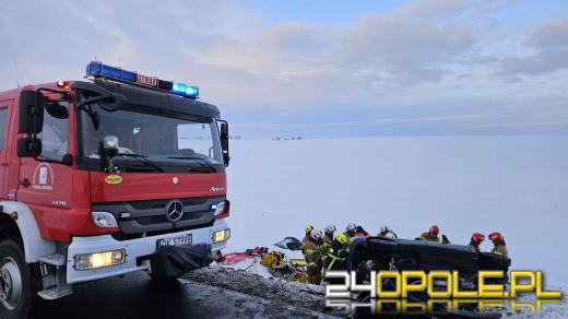 Zderzenie trzech aut na DK45. Ruch wahadłowy w Polskiej Cerekwi