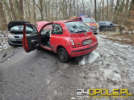 Czołowe zderzenie w Murowie. Jedna osoba trafiła do szpitala