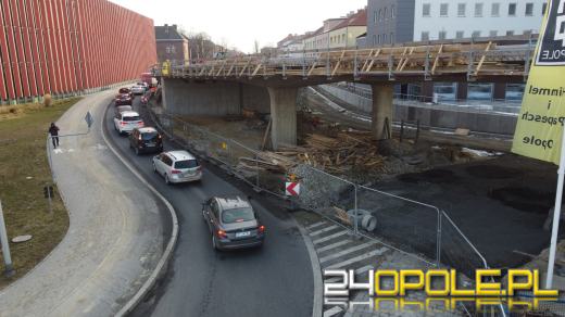 Postępy na budowie wiaduktu przy Centrum Usług Publicznych