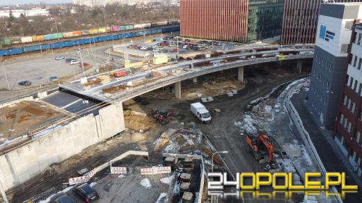 Postępy na budowie wiaduktu przy Centrum Usług Publicznych