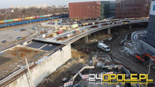 Postępy na budowie wiaduktu przy Centrum Usług Publicznych