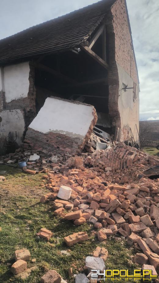 Zawaliła się część stodoły w Lipnikach. Nie żyje mężczyzna