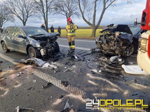 Zderzenie dwóch aut na drodze krajowej 94. Są utrudnienia