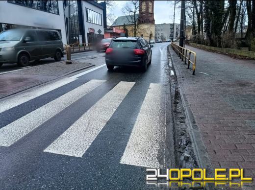 Potrącenie na przejściu w Strzelcach Opolskich. 21-latek w szpitalu