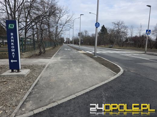 Nowa droga pieszo-rowerowa i przystanek przy Rataja