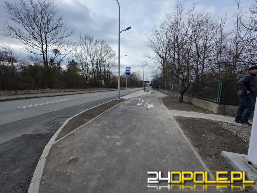 Nowa droga pieszo-rowerowa i przystanek przy Rataja