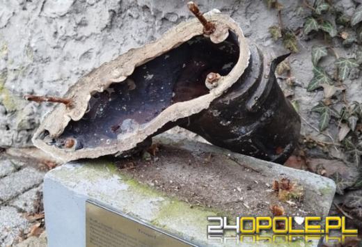 Zniszczył rzeźby na Obuwniczym Szlaku. 45-latek z zarzutami