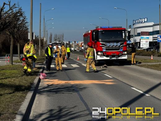 Potrącenie na przejściu dla pieszych w Opolu. Droga zablokowana