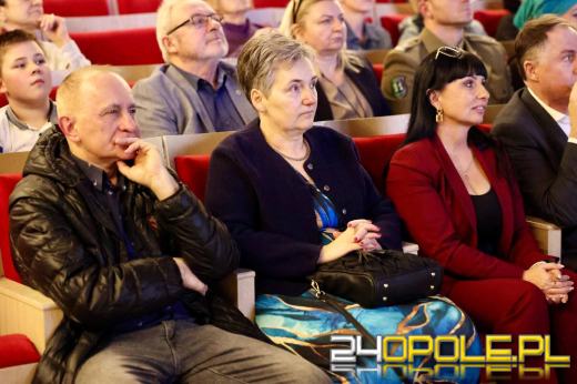 Jak reagować w sytuacji zagrożenia? Spotkanie o bezpieczeństwie w Ozimku