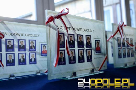 Nowa galeria w Opolskim Urzędzie Wojewódzkim upamiętnia wojewodów regionu