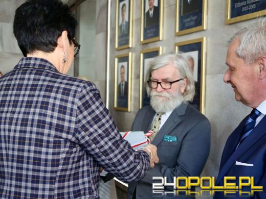 Nowa galeria w Opolskim Urzędzie Wojewódzkim upamiętnia wojewodów regionu