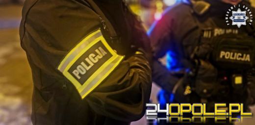 Wtargnął do domu seniorki, zaatakował ją i groził śmiercią