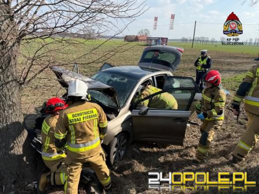 Wypadek na DK45 w Kuniowie. W aucie dwoje dzieci