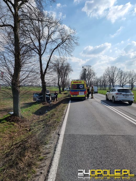 Wypadek na DK45 w Kuniowie. W aucie dwoje dzieci