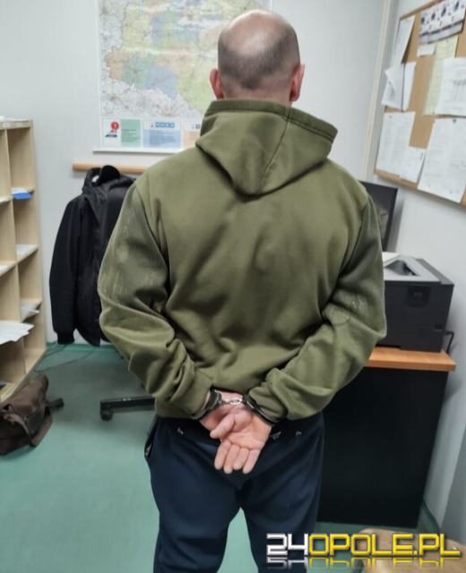 Oszust i złodziej zatrzymani. Obaj byli poszukiwani listami gończymi