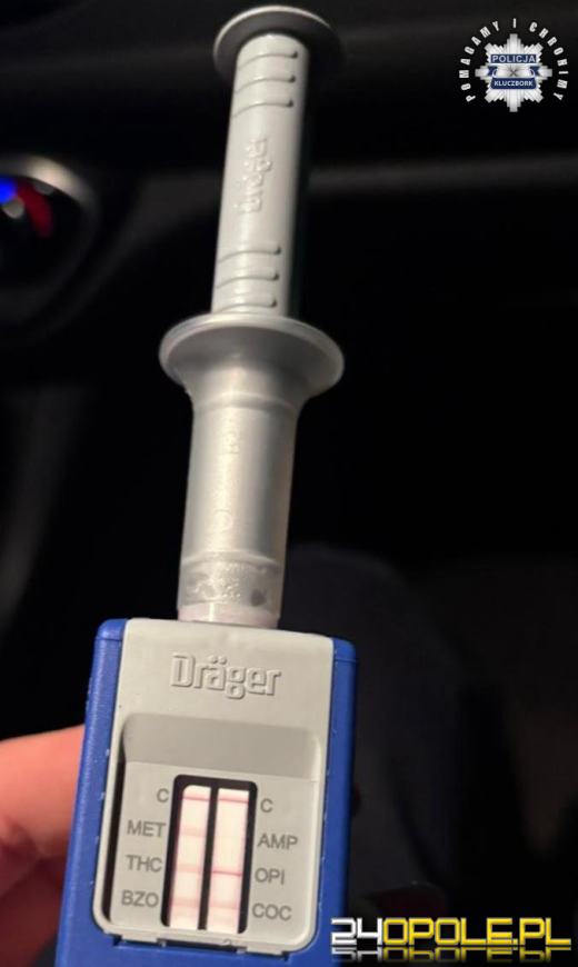 Pełen pakiet naruszeń. Kierowca bez uprawnień, ale z narkotykami