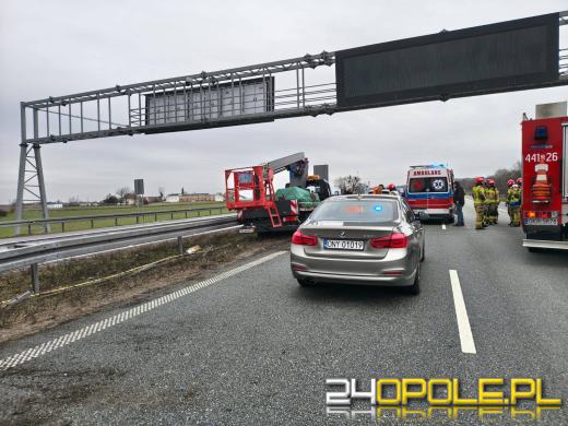 Atak padaczki za kierownicą. Auto uderzyło w bariery na A4