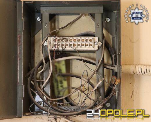 Niszczył drzwi i liczniki na klatkach schodowych budynków - usłyszał zarzuty