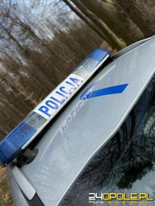 Policjanci z Kietrza wyciągnęli mężczyznę z rzeki