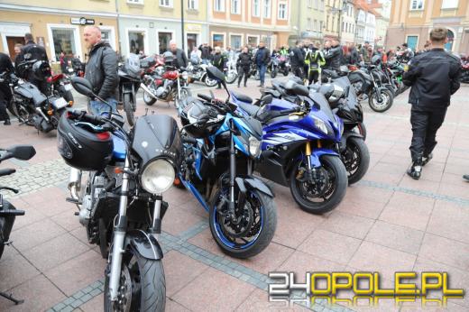 Motojajeczko na opolskim rynku mimo niesprzyjającej pogody
